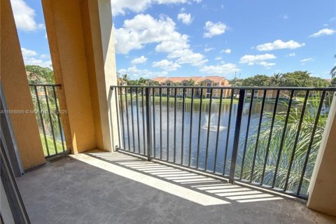 Condo in Miramar, Florida, 2 bedrooms  № 1941056 - photo 5