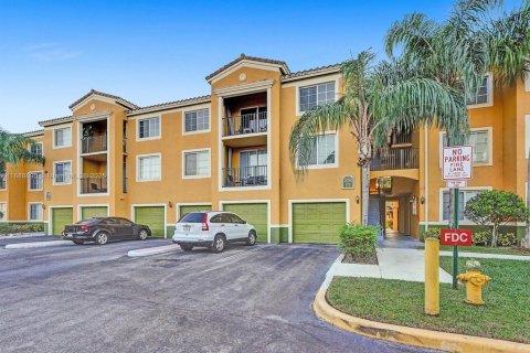 Condo in Miramar, Florida, 2 bedrooms  № 1941056 - photo 15