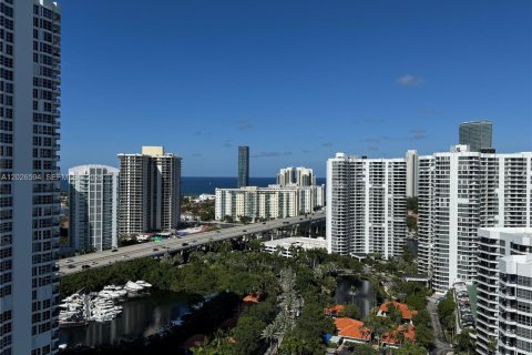 Condo in Aventura, Florida, 2 bedrooms № 2146095 - photo 7