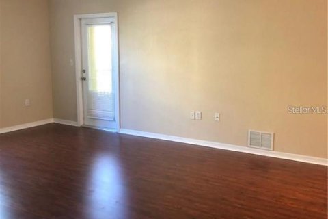 Condo in Tampa, Florida, 2 bedrooms  № 2383424 - photo 9