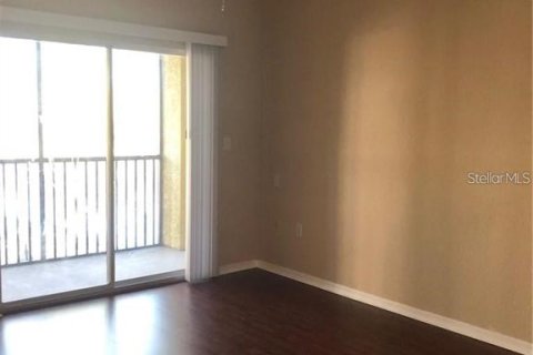 Condo in Tampa, Florida, 2 bedrooms  № 2383424 - photo 13