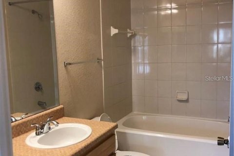Condo in Tampa, Florida, 2 bedrooms  № 2383424 - photo 14