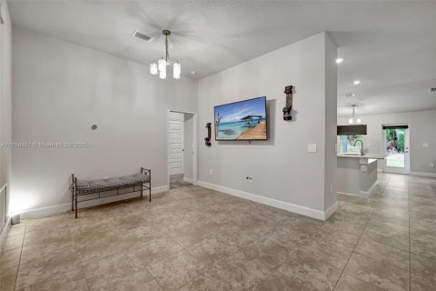 House in St. Lucie, Florida 4 bedrooms, 186.08 sq.m. № 1860403 - photo 7