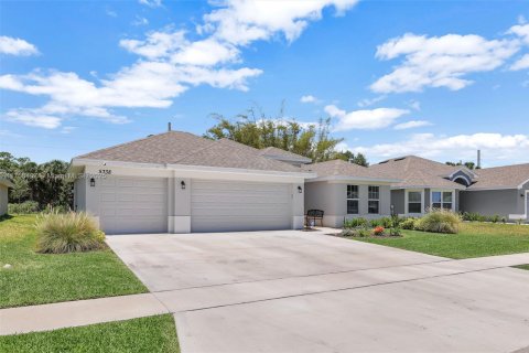 House in St. Lucie, Florida 4 bedrooms, 186.08 sq.m. № 1860403 - photo 3