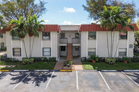 Condominio en Miami, Florida, 3 dormitorios  № 2032000