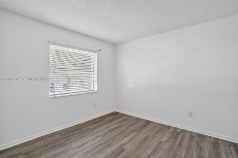 Condominio en venta en Miami, Florida, 3 dormitorios, 92.25 m2 № 2032000 - foto 14