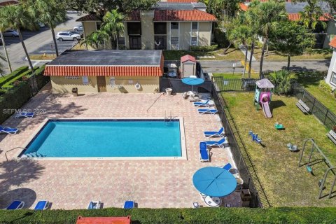 Condominio en venta en Miami, Florida, 3 dormitorios, 92.25 m2 № 2032000 - foto 26