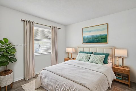 Condominio en venta en Miami, Florida, 3 dormitorios, 92.25 m2 № 2032000 - foto 15