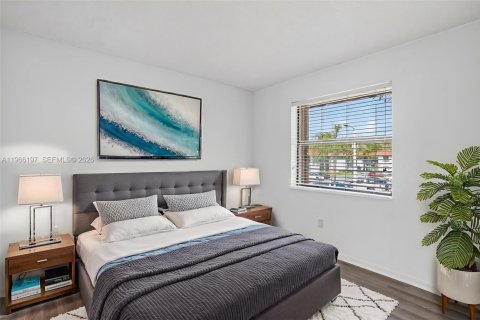 Condominio en venta en Miami, Florida, 3 dormitorios, 92.25 m2 № 2032000 - foto 18