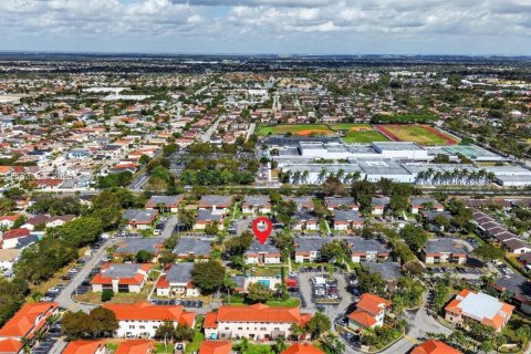 Condominio en venta en Miami, Florida, 3 dormitorios, 92.25 m2 № 2032000 - foto 23