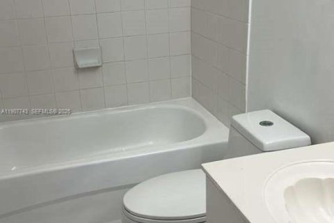 Apartamento en alquiler en Homestead, Florida, 2 dormitorios, 75.72 m2 № 1964477 - foto 24