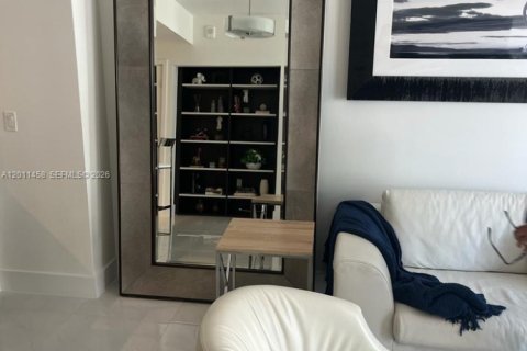 Condominio en alquiler en Coral Gables, Florida, 1 dormitorio, 63.27 m2 № 2076599 - foto 12