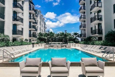 Condominio en alquiler en Coral Gables, Florida, 1 dormitorio, 63.27 m2 № 2076599 - foto 3