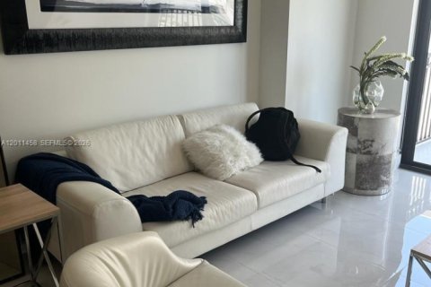 Condominio en alquiler en Coral Gables, Florida, 1 dormitorio, 63.27 m2 № 2076599 - foto 9