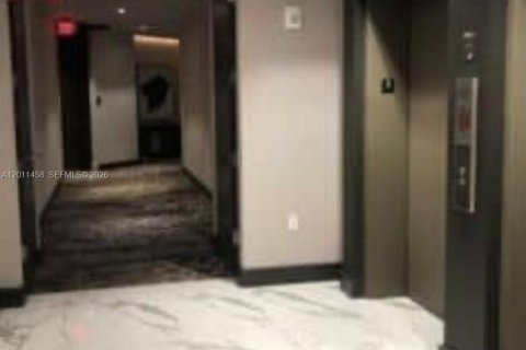 Condominio en alquiler en Coral Gables, Florida, 1 dormitorio, 63.27 m2 № 2076599 - foto 21