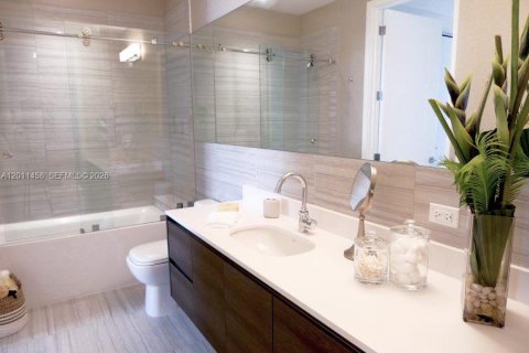 Condominio en alquiler en Coral Gables, Florida, 1 dormitorio, 63.27 m2 № 2076599 - foto 20