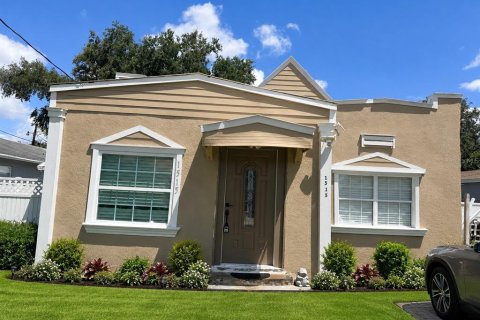 House in Kissimmee, Florida 4 bedrooms, 126.35 sq.m. № 2306837