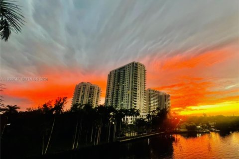 Купить кондоминиум в Майами, Флорида 2 спальни, 83.52м2, № 2001913 - фото 6