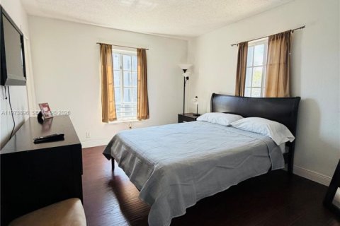 Condo in Doral, Florida, 2 bedrooms  № 2036248 - photo 18