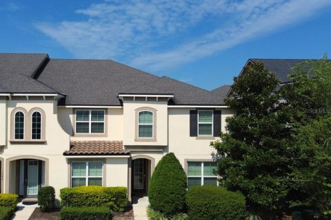 Adosado en venta en Kissimmee, Florida, 5 dormitorios, 213.12 m2 № 1911738 - foto 1