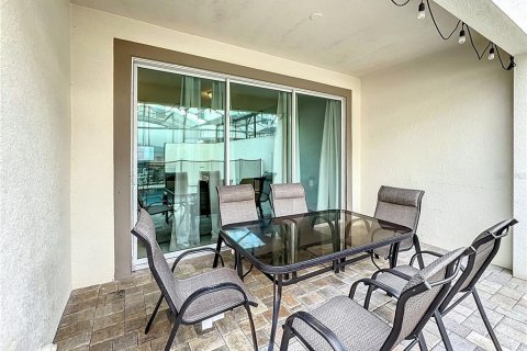 Adosado en venta en Kissimmee, Florida, 5 dormitorios, 213.12 m2 № 1911738 - foto 26