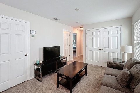 Adosado en venta en Kissimmee, Florida, 5 dormitorios, 213.12 m2 № 1911738 - foto 14