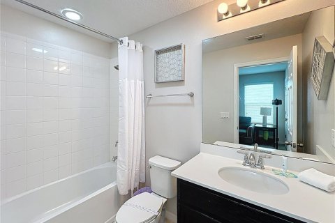 Adosado en venta en Kissimmee, Florida, 5 dormitorios, 213.12 m2 № 1911738 - foto 17