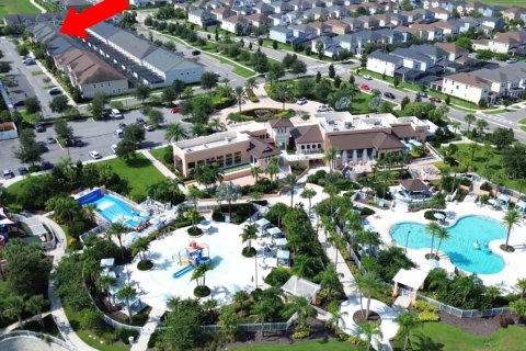 Adosado en venta en Kissimmee, Florida, 5 dormitorios, 213.12 m2 № 1911738 - foto 2