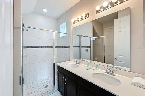 Adosado en venta en Kissimmee, Florida, 5 dormitorios, 213.12 m2 № 1911738 - foto 12
