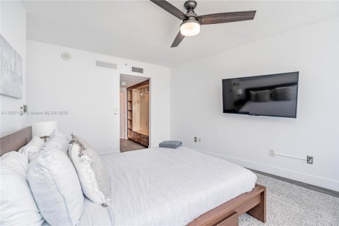 Copropriété à louer à Miami, Floride: 2 chambres, 97.36 m2 № 17215 - photo 19