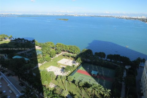 Copropriété à louer à Miami, Floride: 2 chambres, 97.36 m2 № 17215 - photo 2