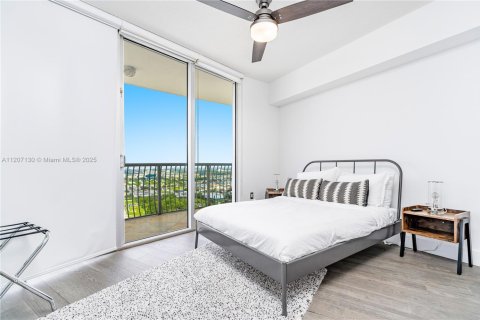 Copropriété à louer à Miami, Floride: 2 chambres, 97.36 m2 № 17215 - photo 13