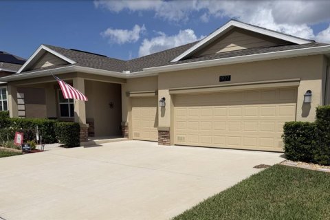 House in Groveland, Florida 4 bedrooms, 221.01 sq.m. № 2139651