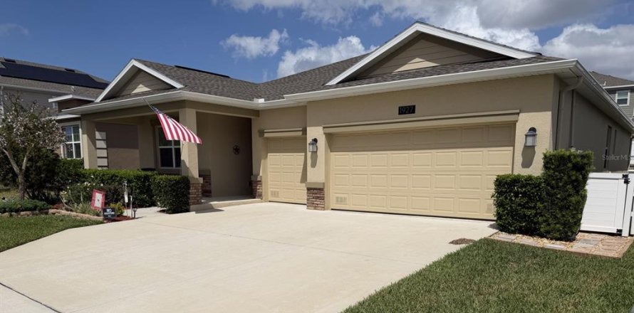 Villa ou maison à Groveland, Floride 4 chambres, 221.01 m2 № 2139651