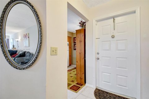 Copropriété à vendre à Sunrise, Floride: 2 chambres, 104.98 m2 № 1736178 - photo 7