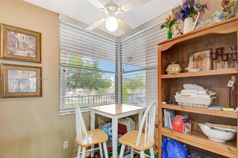 Copropriété à vendre à Sunrise, Floride: 2 chambres, 104.98 m2 № 1736178 - photo 8