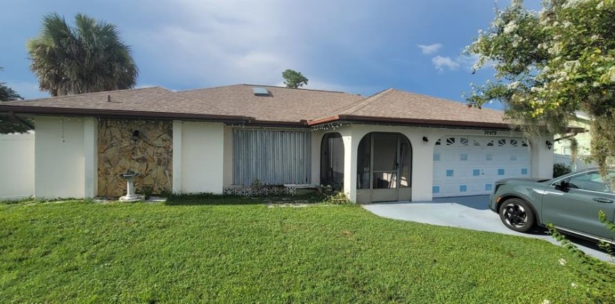 Casa en Port Charlotte, Florida 3 dormitorios, 176.42 m2 № 1904795
