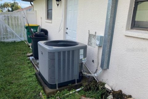 Casa en venta en Port Charlotte, Florida, 3 dormitorios, 176.42 m2 № 1904795 - foto 11