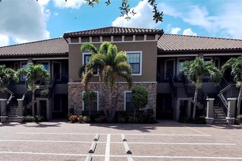 Condo in Bradenton, Florida, 2 bedrooms  № 2227016 - photo 2