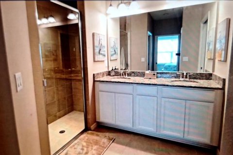 Condo in Bradenton, Florida, 2 bedrooms  № 2227016 - photo 16