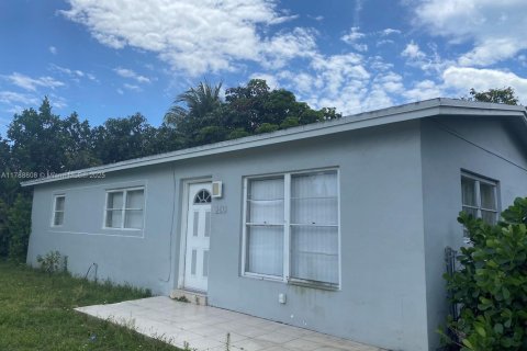 House in Miami, Florida 3 bedrooms, 94.02 sq.m. № 1752470 - photo 2