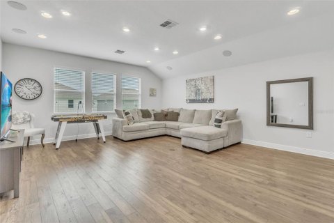 House in Winter Garden, Florida 5 bedrooms, 340.77 sq.m. № 1835186 - photo 27