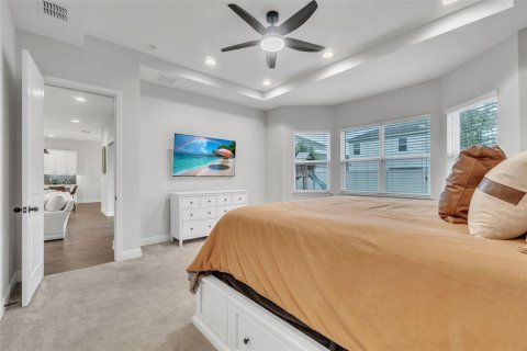 House in Winter Garden, Florida 5 bedrooms, 340.77 sq.m. № 1835186 - photo 17