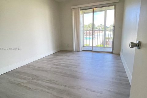 Condominio en venta en Pembroke Pines, Florida, 2 dormitorios, 88.63 m2 № 1710974 - foto 14
