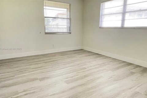 Condominio en venta en Pembroke Pines, Florida, 2 dormitorios, 88.63 m2 № 1710974 - foto 1