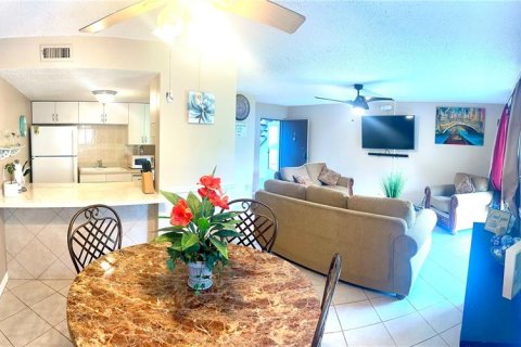 Condominio en alquiler en Clearwater, Florida, 1 dormitorio, 54.81 m2 № 1908389 - foto 4