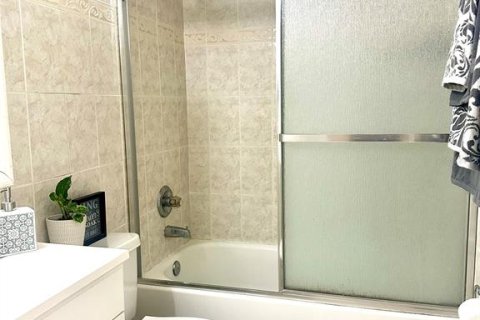 Condominio en alquiler en Clearwater, Florida, 1 dormitorio, 54.81 m2 № 1908389 - foto 15