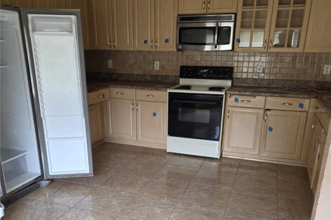 Casa en venta en Ocala, Florida, 4 dormitorios, 186.36 m2 № 1808149 - foto 4