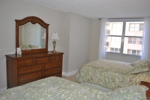 Condominio en alquiler en Miami Beach, Florida, 2 dormitorios, 118.08 m2 № 2049424 - foto 19