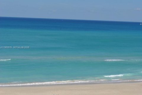 Condominio en alquiler en Miami Beach, Florida, 2 dormitorios, 118.08 m2 № 2049424 - foto 8